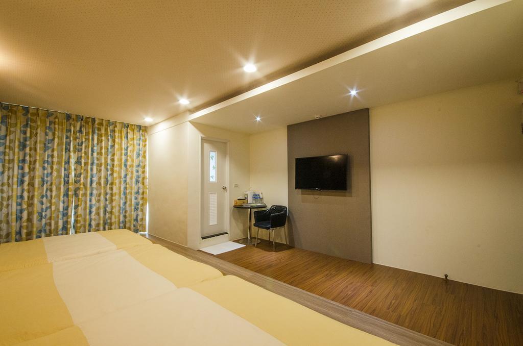 Апартаменты Sunny House Лодун Номер фото